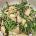 キウイミックス's cooksnap of when they made 豆苗とキノコのガーリック炒め.