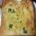 やーしー's cooksnap of when they made 【誰でも簡単３分！】ガーリックトースト.
