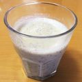 かぁかじんたん☆'s cooksnap of when they made イライラ解消＊セロリの葉食べるスムージー.
