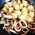 mika121t's cooksnap of when they made みりんでイカと大根の煮物.