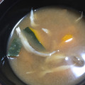 anemonenan's cooksnap of when they made 朝食♪ かぼちゃ 舞茸 玉ねぎの 味噌汁.