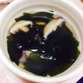 まきろんカフェ's cooksnap of when they made 簡単♡ワカメと椎茸のお吸い物.
