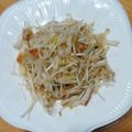 みずがめ座まま's cooksnap of when they made 節約スピードおかず☆竹輪とモヤシの辛炒め.