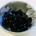 taako1552's cooksnap of when they made つやつや☆お鍋で黒豆煮～重曹いらず.