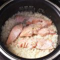 ドラぱんまん's cooksnap of when they made めんつゆで簡単！鮭の炊き込みご飯.