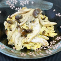 シャア専用料理長's cooksnap of when they made 簡単☆しめじと鶏胸肉のマヨ醤油炒め.