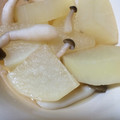 りんごっ。's cooksnap of when they made 大根 しめじの鰹だし煮.