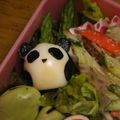 大福もなか's cooksnap of when they made パンダVS謎の３匹（パンダ編）キャラ弁.