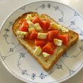 ☆Rokko☆'s cooksnap of when they made *スイチリdeトマトとチーズのトースト*.