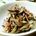 shikkachan's cooksnap of when they made あと一品☆舞茸と小エビの塩炒め.