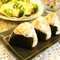 るるおか's cooksnap of when they made お手軽♪鮭フレークとパセリのおにぎり.