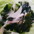 あやかんぱり's cooksnap of when they made きゅうりと新たまねぎとわかめの酢の物.