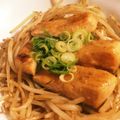 ＊にょにょん＊'s cooksnap of when they made もやしと鮭の辛子バター醤油炒め.