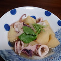 なつみゃ's cooksnap of when they made じゃがいもといかの煮物.