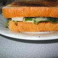 happyor's cooksnap of when they made 絶品！驚き！絶対ハマる餅とろ~りサンド.