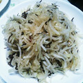 Jyohana's cooksnap of when they made 簡単シャキシャキ！大根と人参の塩昆布和え.