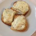 ゆすひと's cooksnap of when they made おつまみ♪クリチde焼ガーリックバケット.