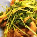 maijiro's cooksnap of when they made 鶏むね肉と豆苗のピリ辛炒め.