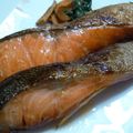 himenotti's cooksnap of when they made 大葉にんにく醤油で☆　鮭の漬け焼.