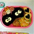 あつ8's cooksnap of when they made 親子遠足　キャラ弁　真っ黒くろすけ.