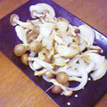 りゅないち's cooksnap of when they made しめじと玉ねぎのペペロン炒め.