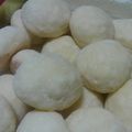 ばく★ちく's cooksnap of when they made 子どもにも作れるホワイトデースノーボール.