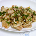 tomoともさん's cooksnap of when they made ★鶏としめじの梅ニンニク炒め★.
