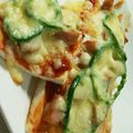哲ドラ's cooksnap of when they made はんぺんでフワフワピザ.