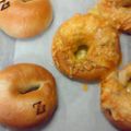 ゼチ子's cooksnap of when they made プレーンベーグル＆チーズペッパーベーグル.