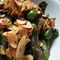 korobi's cooksnap of when they made しし唐の焦がしニンニク醤油がけ.