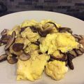 パパdeさつき's cooksnap of when they made 美味しい〜！！マッシュルームオムレツ.
