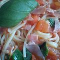 らーめん灰猫's cooksnap of when they made 簡単♪生トマトとモツァレラチーズのパスタ.