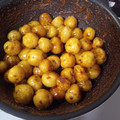 せっちょって。's cooksnap of when they made てりてり♪ 新じゃがいもの煮っころがし.