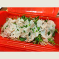 takabon's cooksnap of when they made 簡単☆豚ともやしと豆苗のレンジ蒸し.
