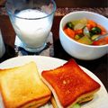 maytan555's cooksnap of when they made 飽きない始業15分前の朝食トーストサンド.