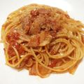 ayaakari's cooksnap of when they made 定番！ベーコンと玉葱のアマトリチャーナ.