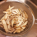 R＊K's cooksnap of when they made 簡単キレイ！ごぼうの皮のむき方.