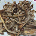 yurippii's cooksnap of when they made えのきのバタークレソル炒め.