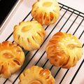 こやぎしゃん's cooksnap of when they made カボチャのお花パン♪.