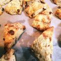 kokoromamy's cooksnap of when they made 材料３つ＊HMでひとくちスコーン.