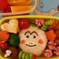 KaRiYuママ's cooksnap of when they made はなかっぱ♪簡単キャラ弁.