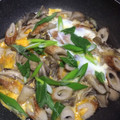かずくみ's cooksnap of when they made しめじとちくわの卵とじ.