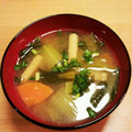シナモシナモ's cooksnap of when they made 小松菜とお揚げのお味噌汁.