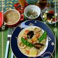 sakuraロゼット's cooksnap of when they made 100円調味料使用★炊飯器で絶品パエリア.