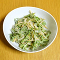 つちかな's cooksnap of when they made 簡単！もやしと春菊のサラダ.