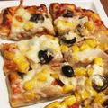 AquauqA's cooksnap of when they made 30分で完成！？不思議パンのアボカドピザ.