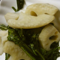 maruru-nn's cooksnap of when they made 簡単☆春菊とレンコンの中華風炒め☆.