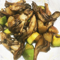 メグピンク's cooksnap of when they made Theつまみ！アボカド舞茸芋のバター炒め.