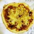 クックパッドごはん部's cooksnap of when they made 簡単！柚子胡椒チキン照り焼きピザ.