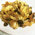 しばっち48's cooksnap of when they made 残り物リメイク★焼き鳥ときのこの卵炒め.